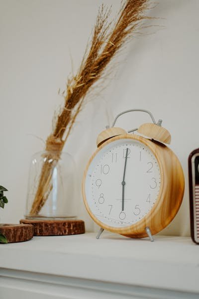 Réveil en bois : une touche d'élégance pour vos matins