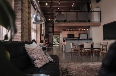 Décoration de style industriel : Comment combiner la mezzanine avec un look industriel tendance ?